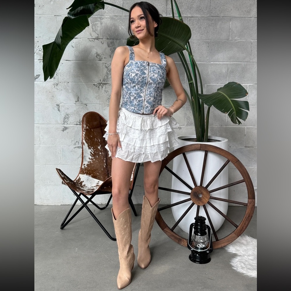 Levi’s sculpted bustier top XS - NWT